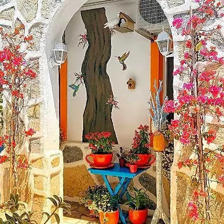 Sade Boutique 3*